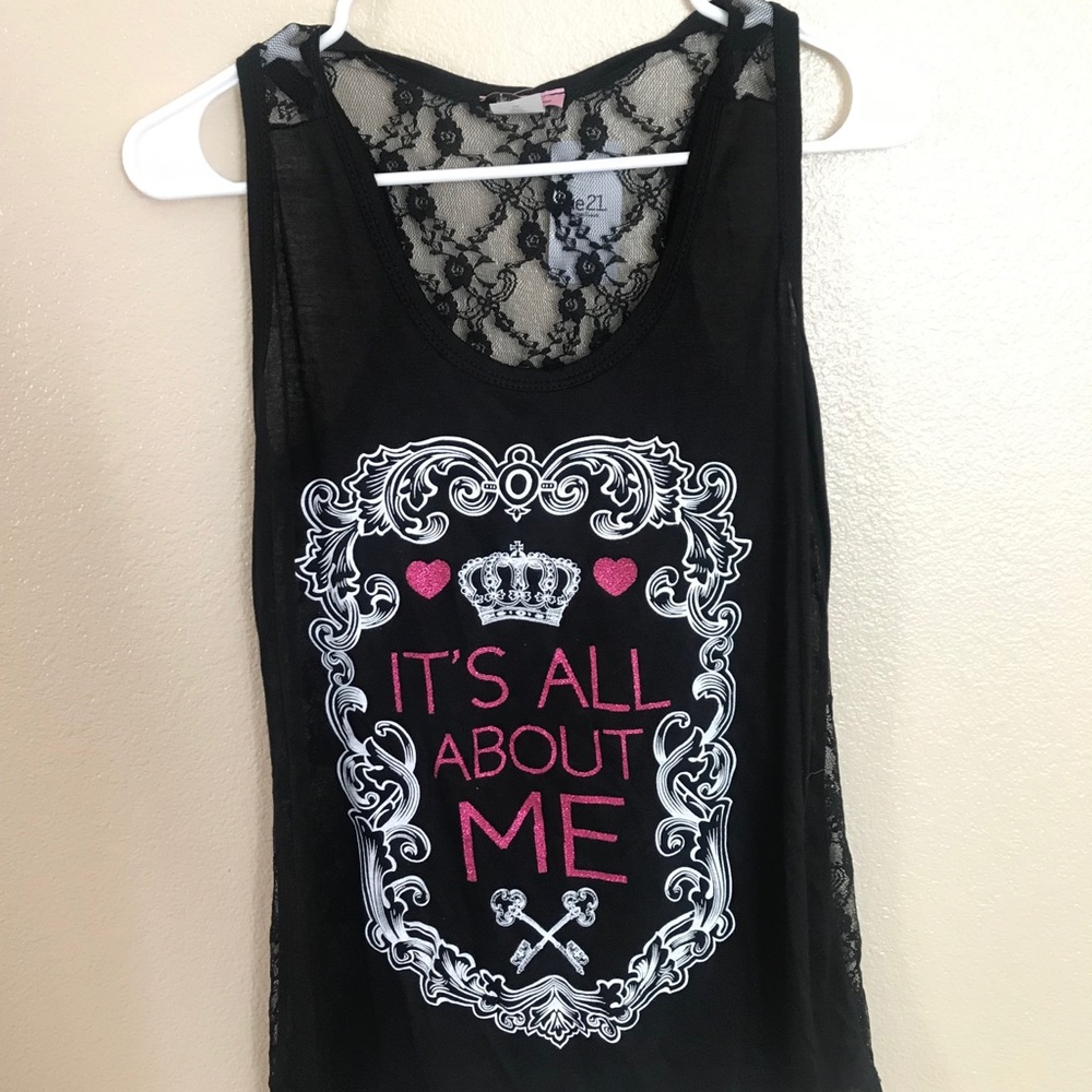 Black lace tank !